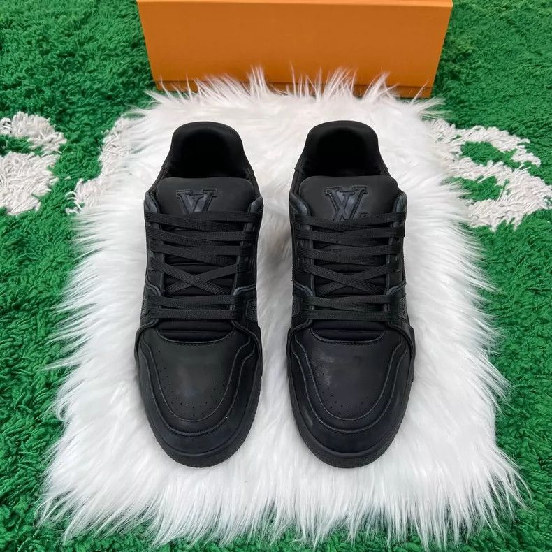 Louis Vuitton Louis Vuitton 25 year old Darth Vader Trainer shoes Size US 8 / EU 41 - 2 Thumbnail