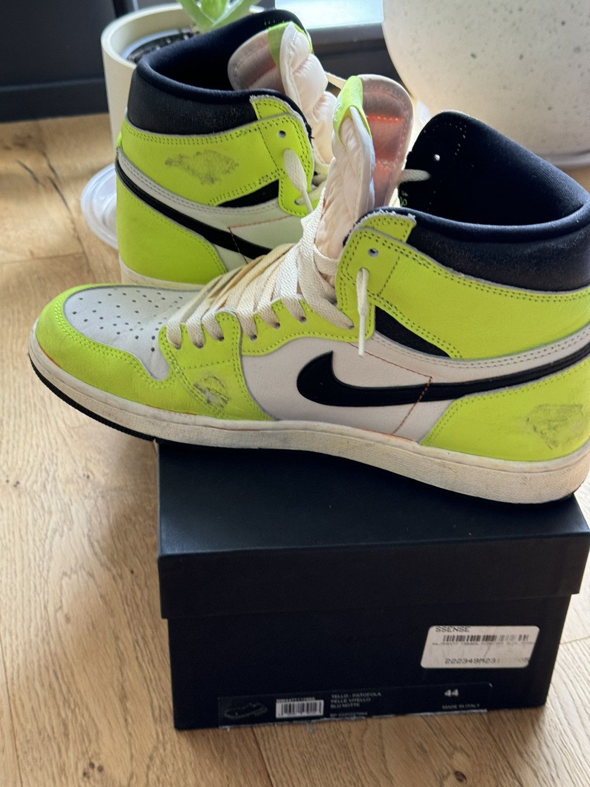 Jordan Brand Jordan 1 Visionaire (Custom Aged) Size US 11 / EU 44 - 13 Thumbnail