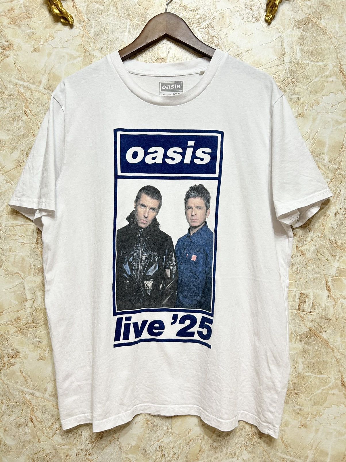 Band Tees Oasis Live '25 World Tour Rock Pop T-Shirt Size US XL / EU 56 / 4 - 1 Thumbnail
