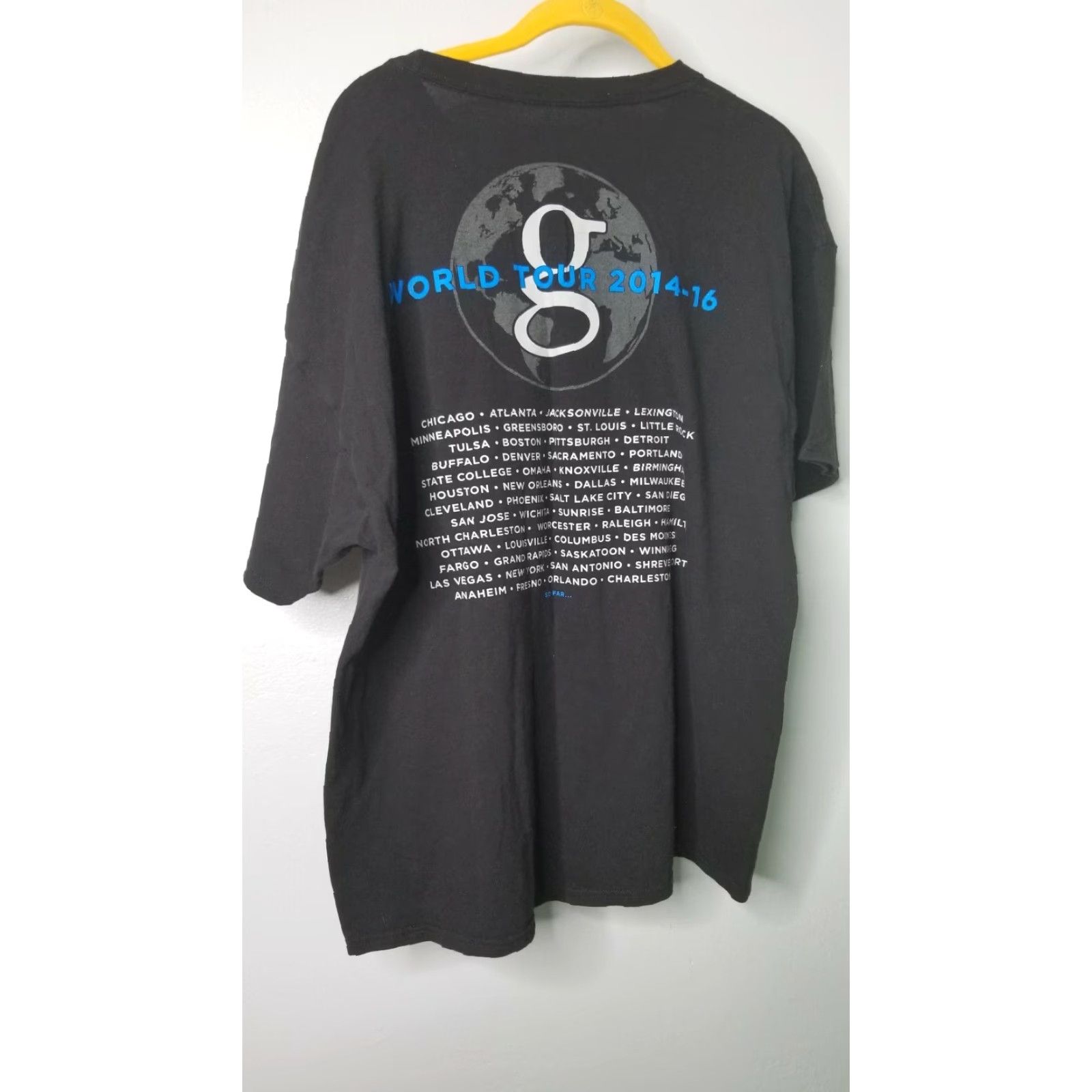 Hanes Mens XL Garth Brooks World Tour 2014-15 Concert Black Tee T Shirt Country Music Hanes Shirt Mens XL Black Music Concert Tee Size US XL / EU 56 / 4 - 4 Thumbnail