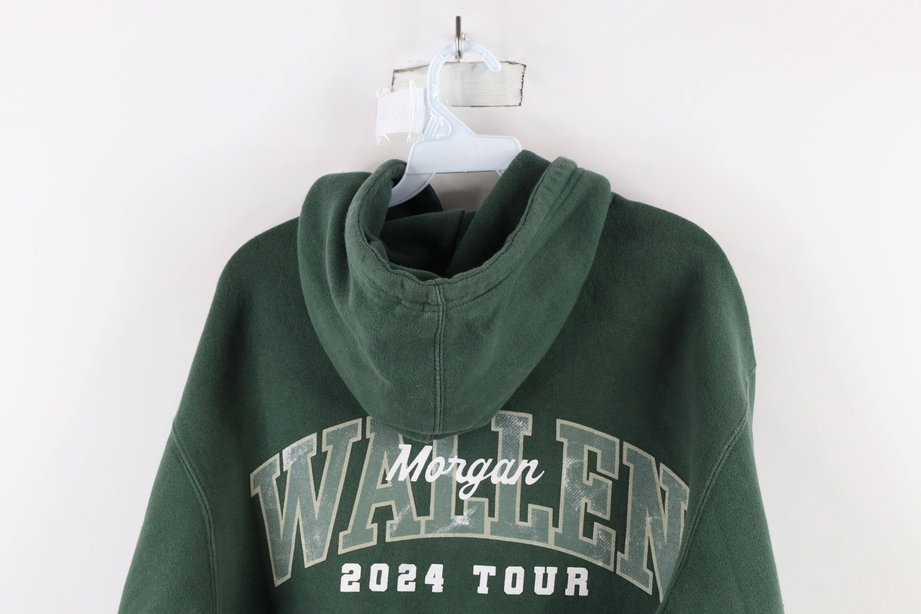 Vintage Morgan Wallen Official One Night At A Time Tour Band Hoodie Size US S / EU 44-46 / 1 - 15 Thumbnail