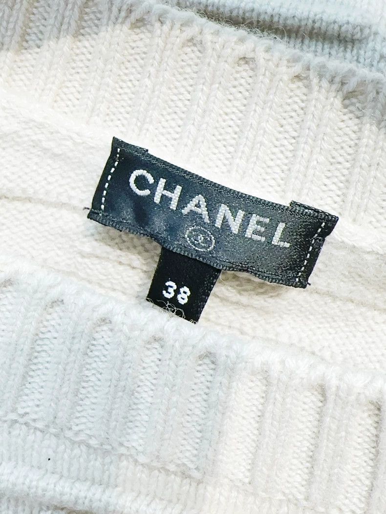 Chanel Chanel 16A beige gray beaded embroidered round-neck knitte Size XS / US 0-2 / IT 36-38 - 5 Thumbnail