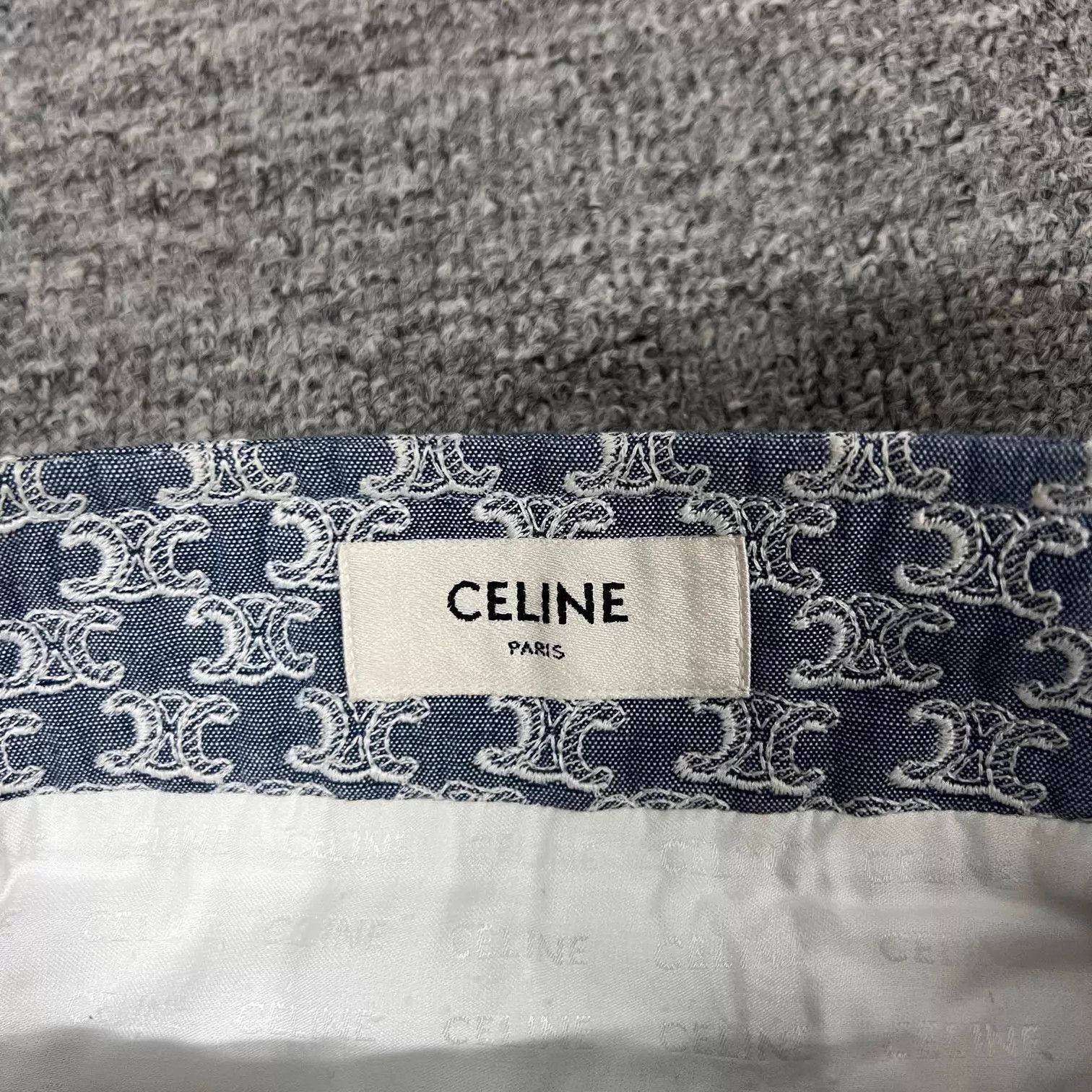 Celine Celine Triomphe All Over Print Gold Mini Skirt 40 99new Size 27" / US 4 / IT 40 - 6 Thumbnail