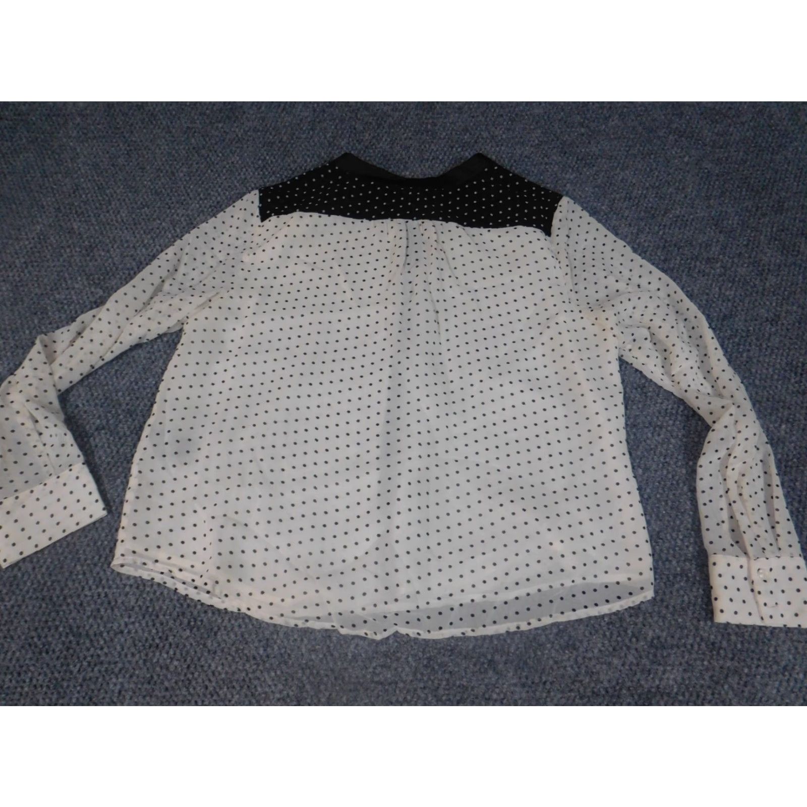 Vintage Rafaella Womens Button-Up Blouse Large Petites Beige Long Sleeve Collared Pullover Casual Polyester Rayon Button-Accented Classic Regular Beige Size L / US 10 / IT 46 - 7 Thumbnail