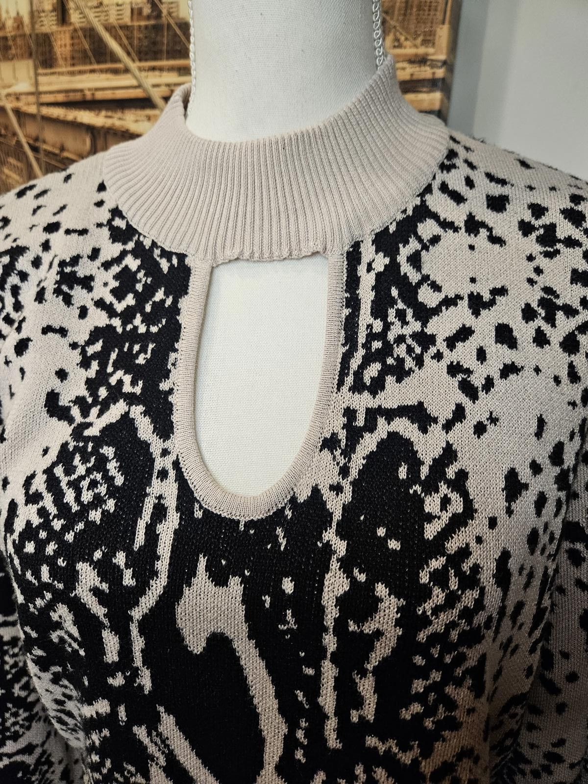 Designer Caren Sport Animal Print Sweater Dress #49 Size XL / US 12-14 / IT 48-50 - 4 Thumbnail