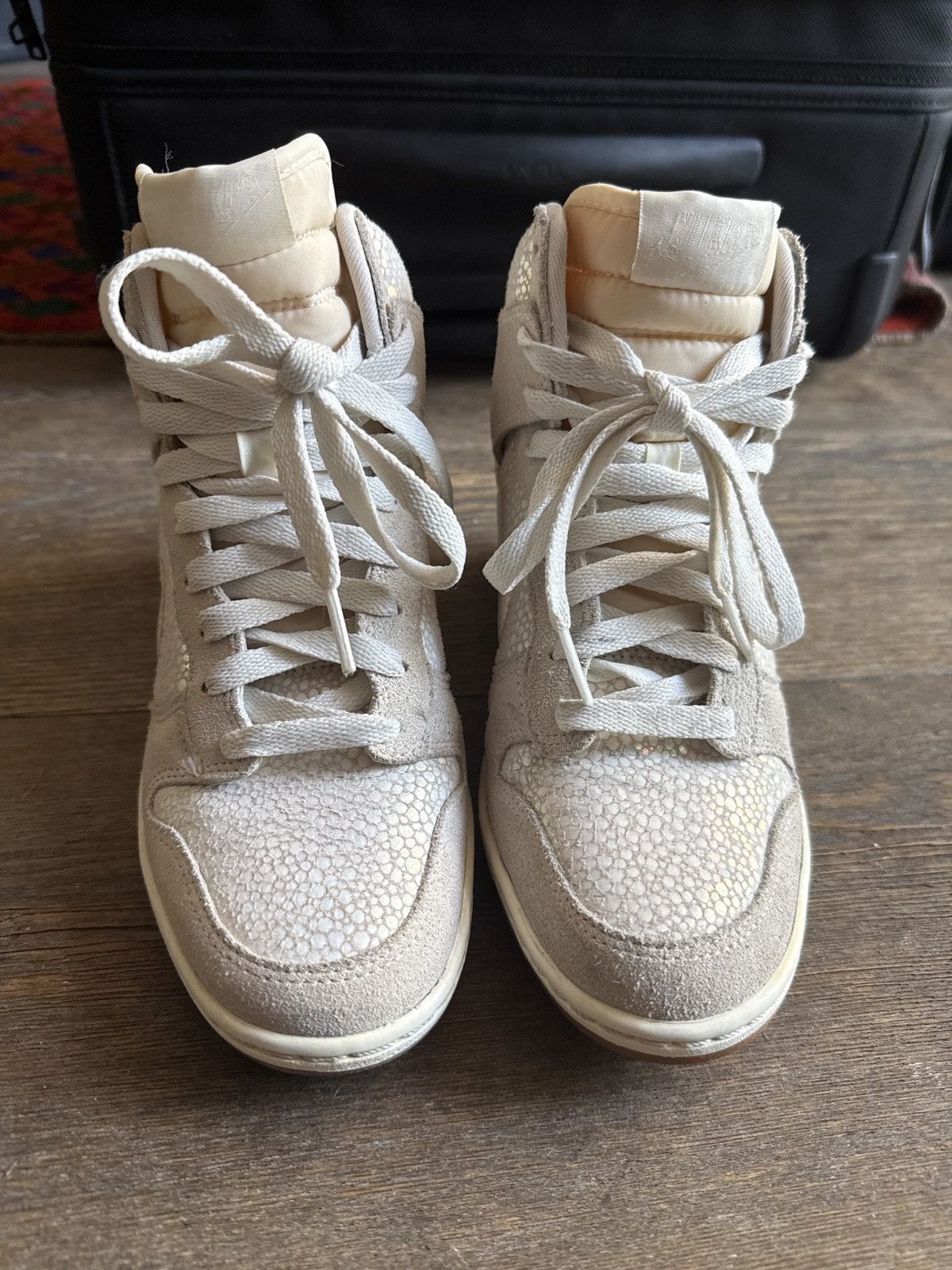 Nike Nike Sky Hi Dunks—Cream & Irridescent Mermaid—Size 7—2014 Size US 7 / IT 37 - 5 Thumbnail