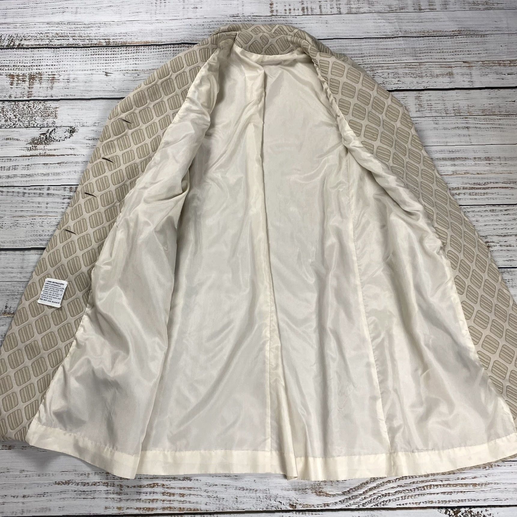 Vintage VTG 60S 70S WOMENS COAT Abstract Pattern Polyester Beige Gold Button MED Size M / US 6-8 / IT 42-44 - 4 Thumbnail