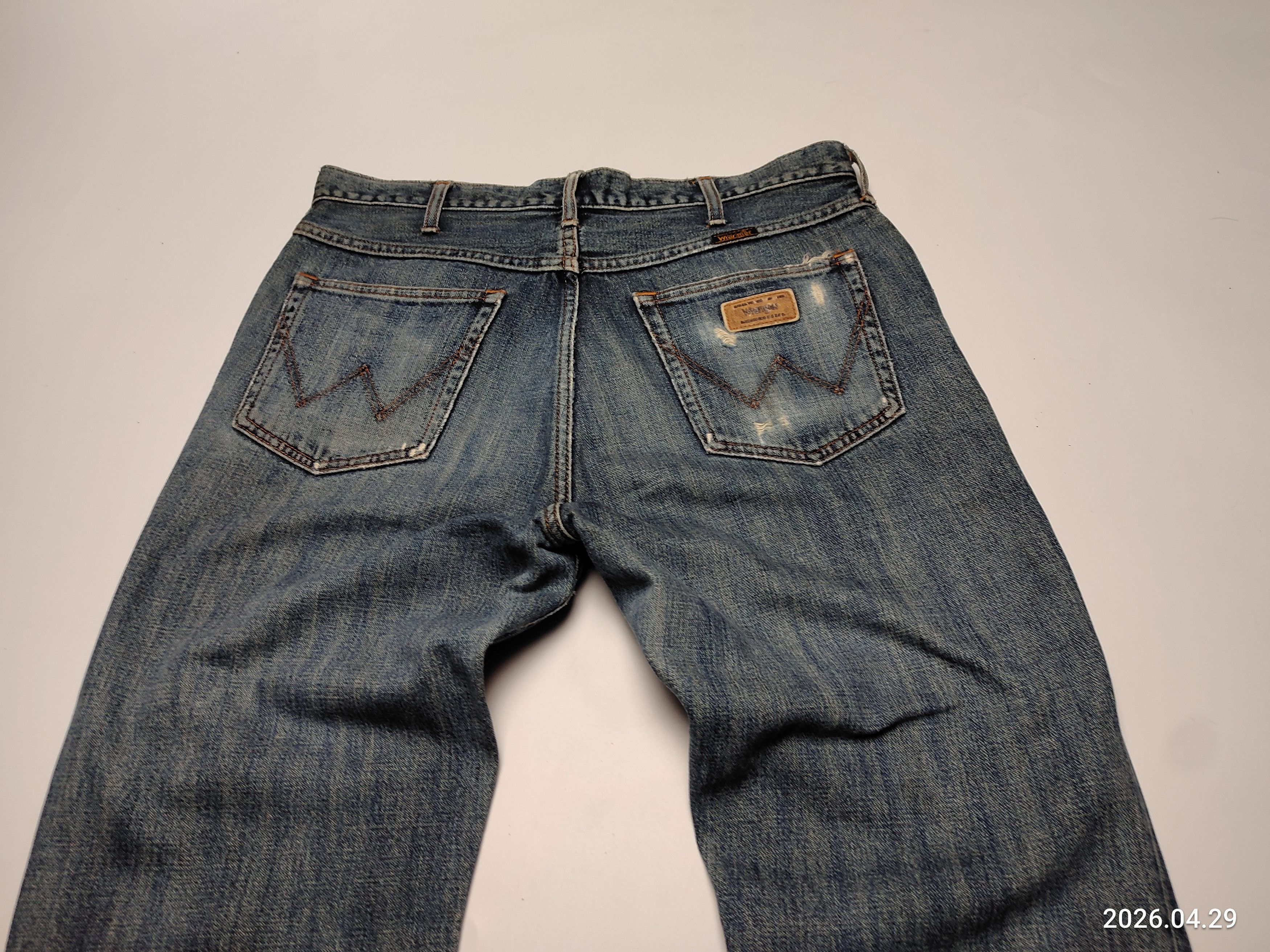 Wrangler Vintage Wrangler Jeans Blue Wash Distressed Denim Size US 34 / EU 50 - 8 Thumbnail