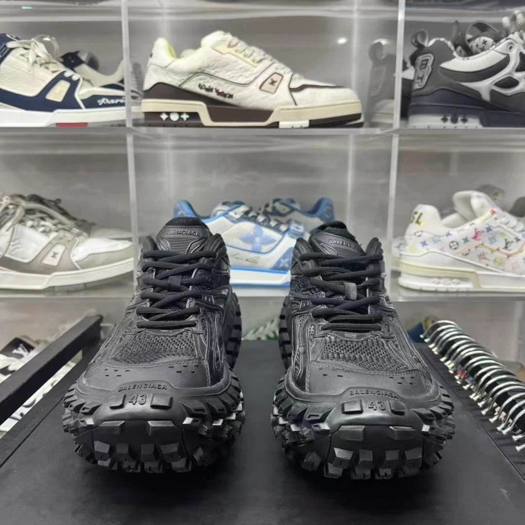 Balenciaga Balenciaga Track 43 Like New Size US 10 / EU 43 - 4 Thumbnail