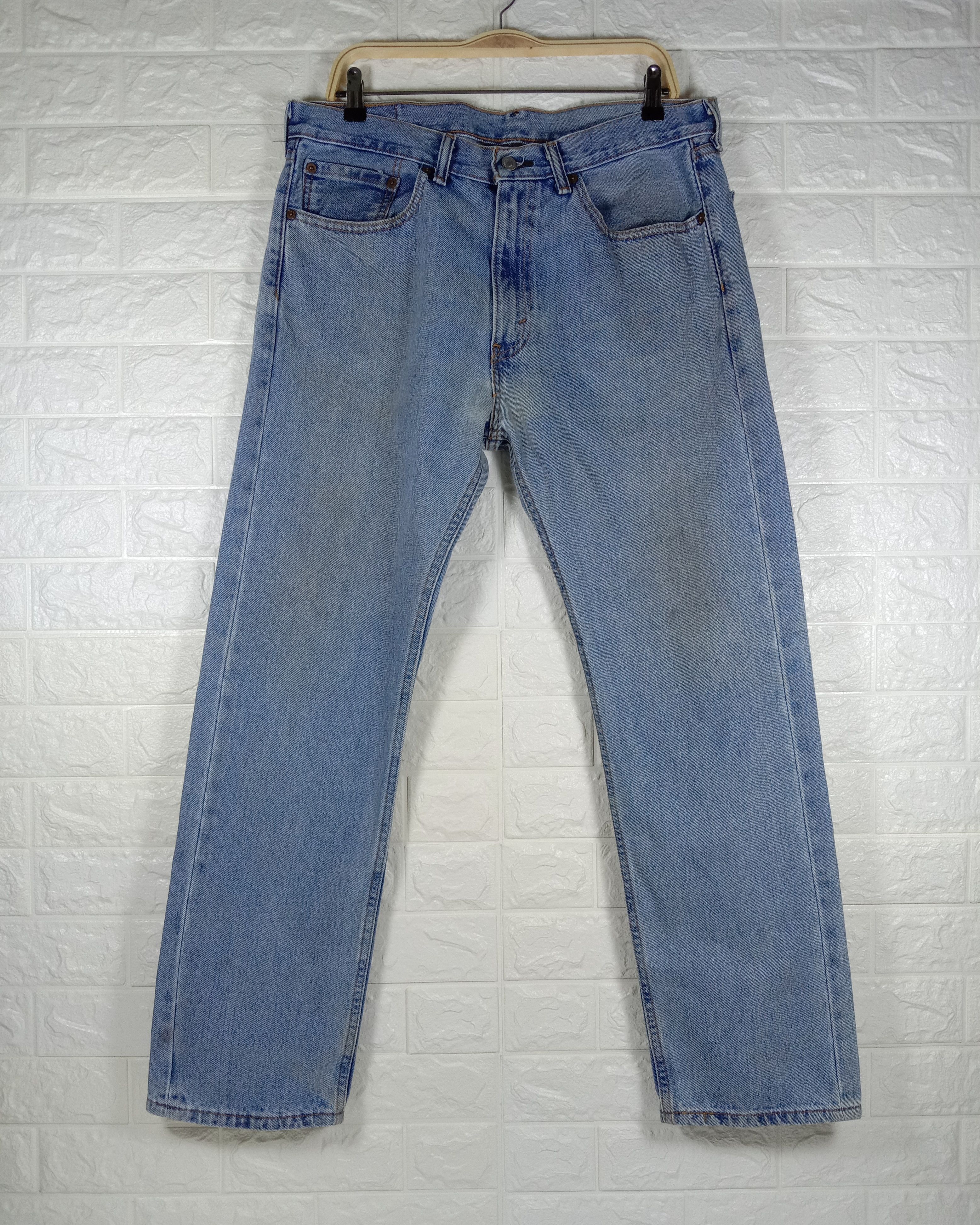 Levi's Vintage Levi’s 505 Jeans Blue Wash Regular Fit Denim Size US 34 / EU 50 - 1 Thumbnail