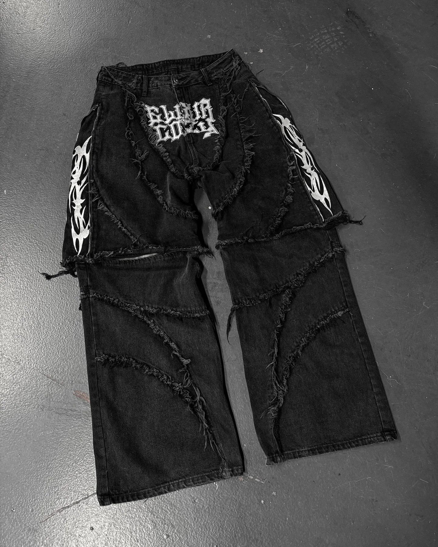 Designer × Japanese Brand Zipp Up Patchwork Baggy Jean Size US 35 - 1 Thumbnail