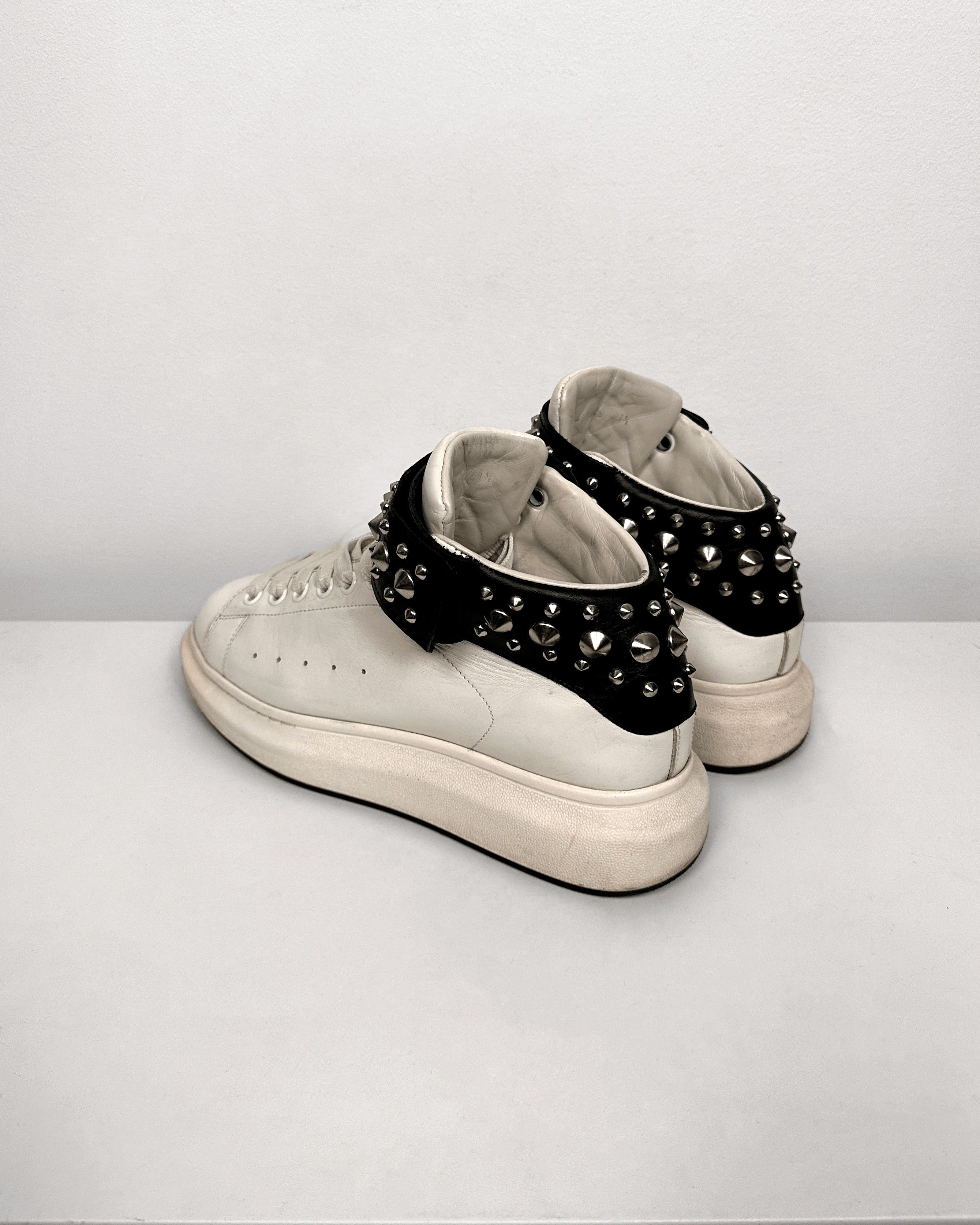 Alexander McQueen Alexander McQueen Studded Leather Hi Top Oversized Sneakers Size US 8.5 / EU 41-42 - 2 Thumbnail