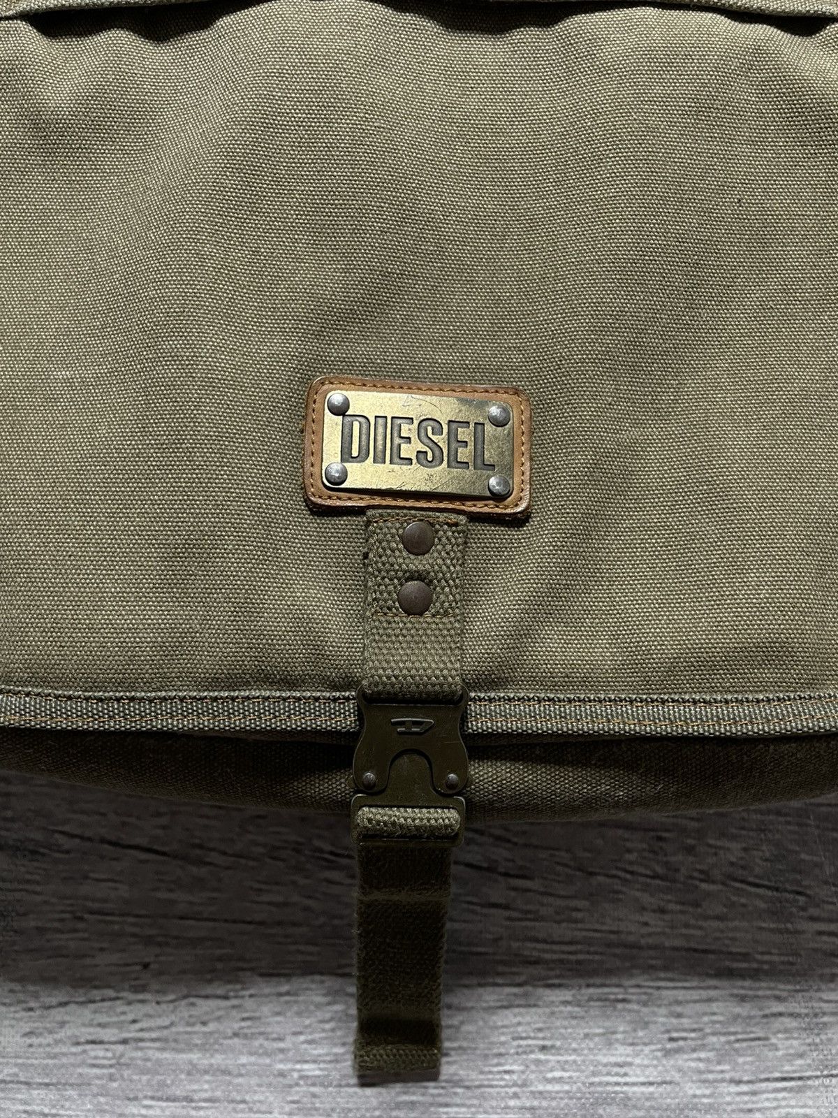 Diesel Diesel Vintage Canvas Archival Avant Garde Y2k Shoulder Bag Size ONE SIZE - 2 Thumbnail