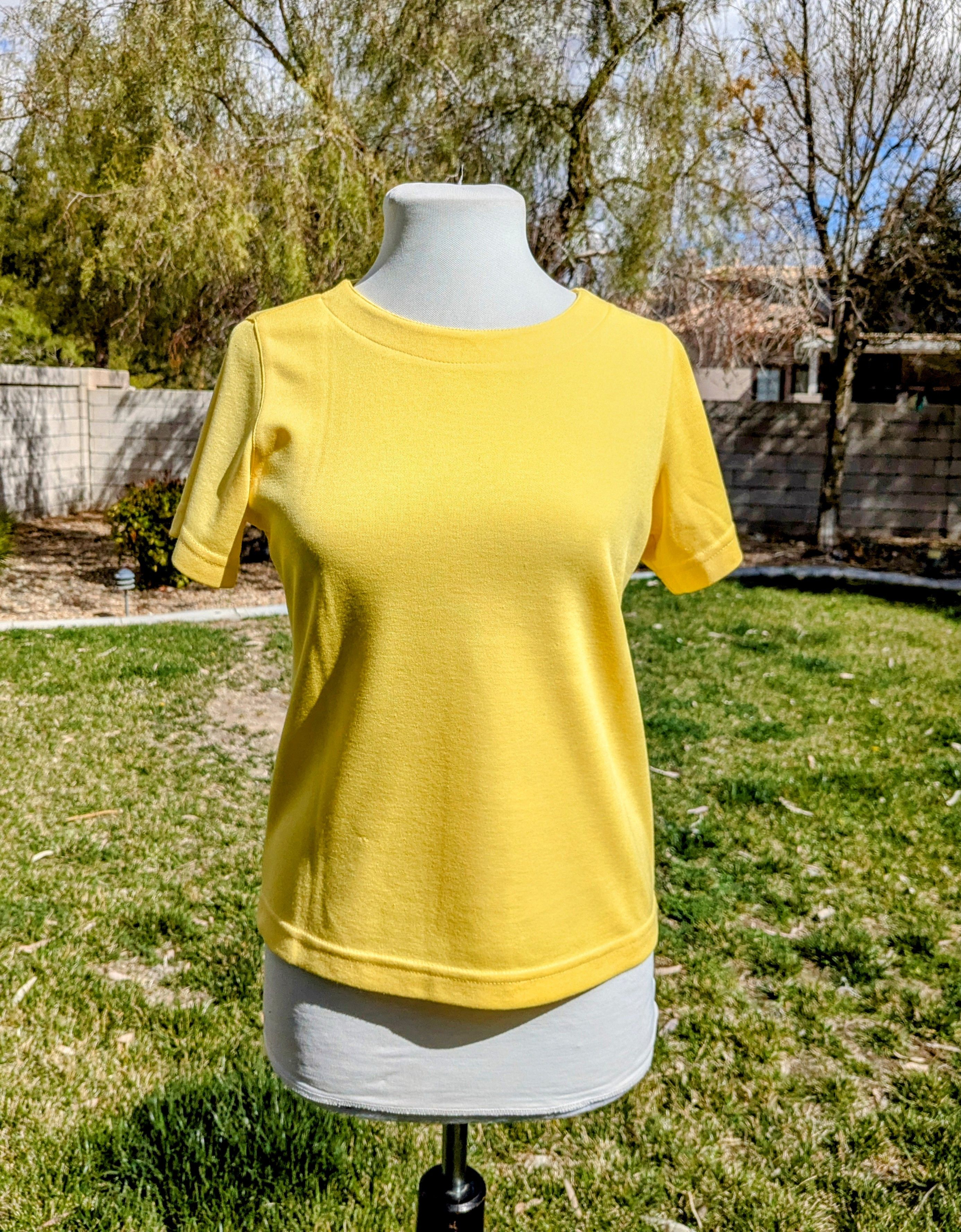 Designer Travel Smith Womens Small Soft Crew Neck USA-Made Top Shirt Size S / US 4 / IT 40 - 1 Thumbnail