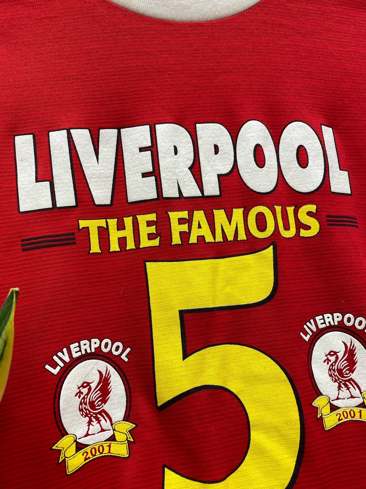 Vintage Vintage Liverpool 2001 Famous 5 Cup Winner T-Shirt Jersey Size US XL / EU 56 / 4 - 14 Thumbnail