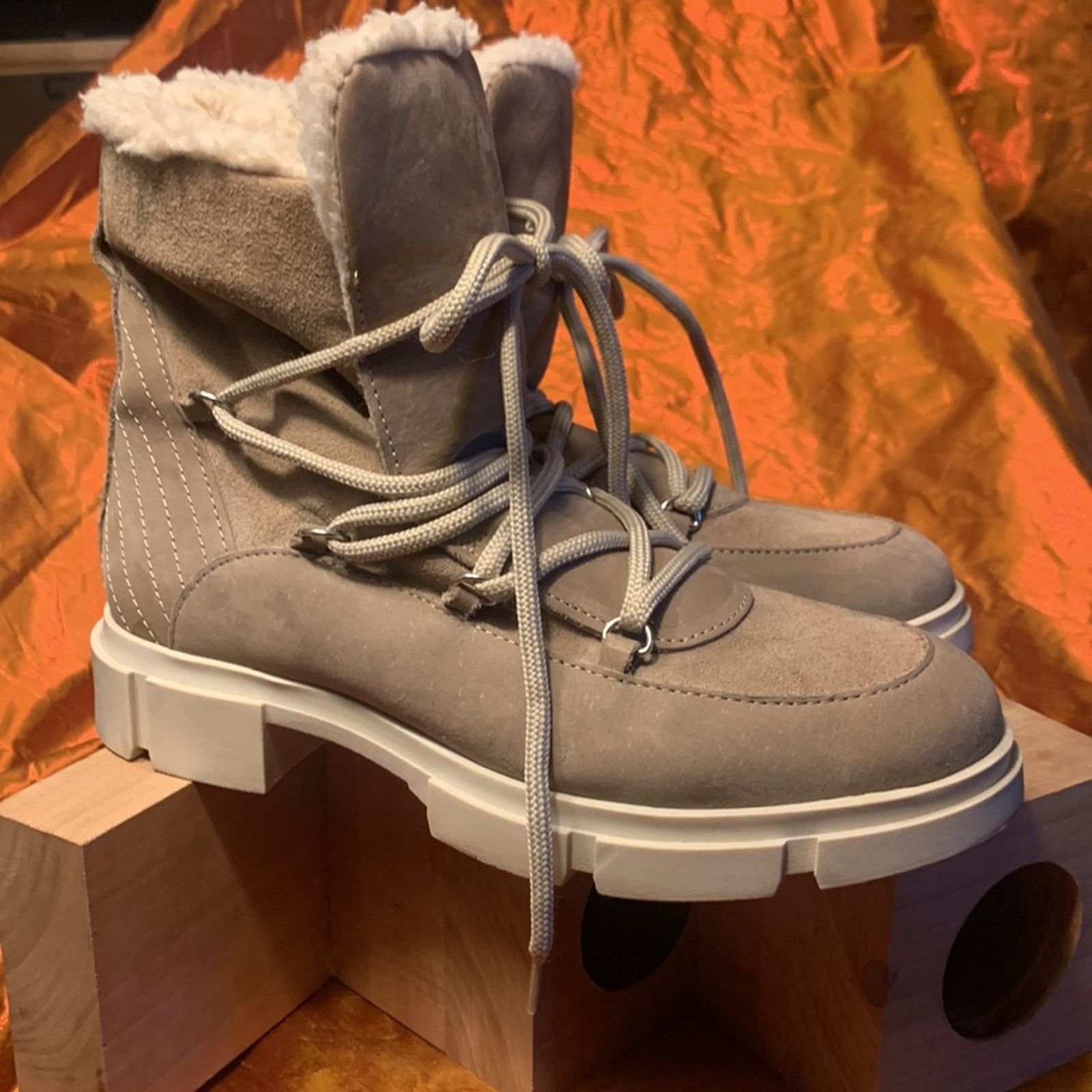 Vintage Avellini Portugal suede shearling sherpa laceup boots Size US 8 / IT 38 - 2 Thumbnail
