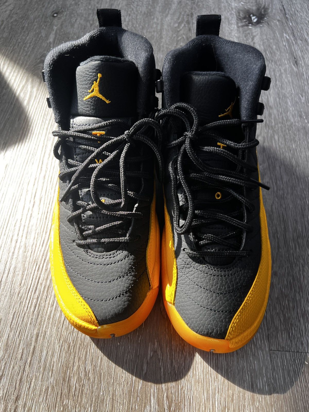 Jordan Brand Air Jordan 12 Retro “Black University Gold” (GS) *PRE-OWNED* Size US 6.5 / EU 39-40 - 3 Thumbnail