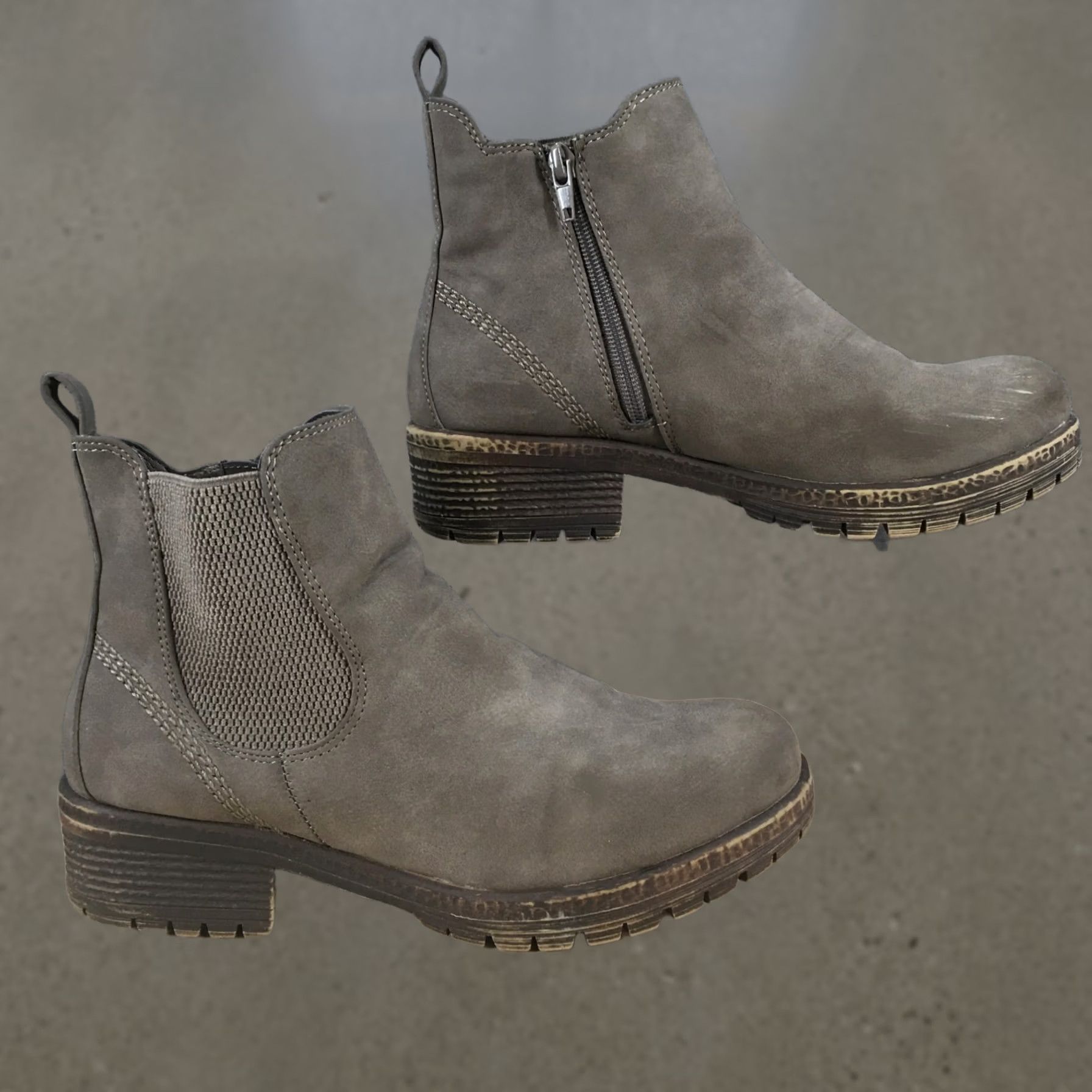 Vintage Maurices Boots Womens 8.5 M Anna Chelsea Booties Grey Faux Leather Ankle Top shoe Size M / US 6-8 / IT 42-44 - 1 Thumbnail