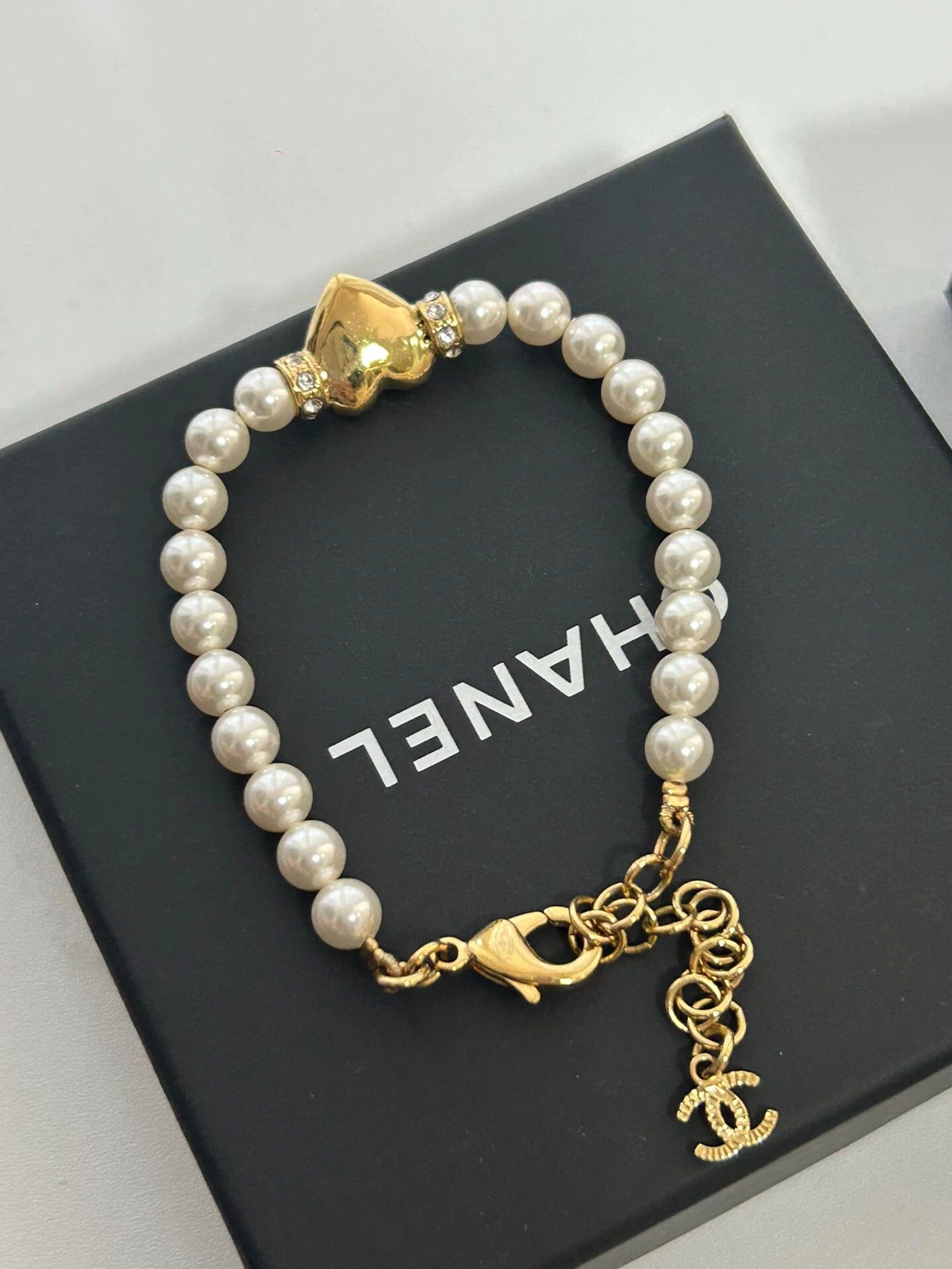 Chanel Chanel 24P Women's Pearl Heart Bracelet 99 New Size ONE SIZE - 4 Thumbnail