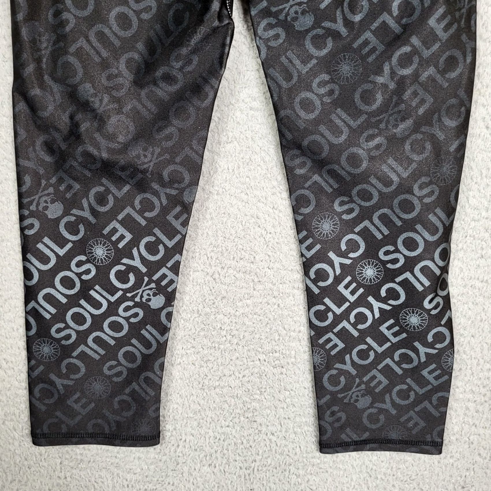 Terez Terez Women’s Black Logo Printed Spellout Capris Size S Capri Leggings Size 28" / US 6 / IT 42 - 4 Thumbnail