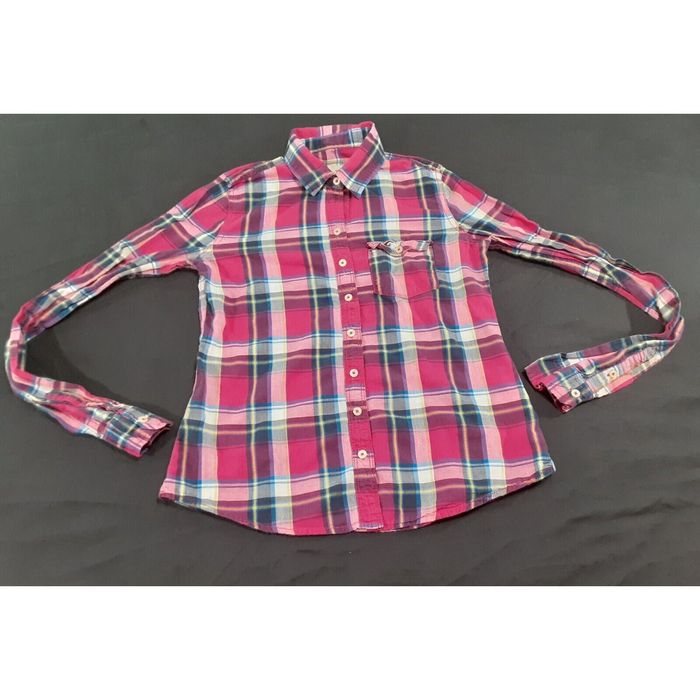 Hollister Womens Button Down Shirts in Womens Tops