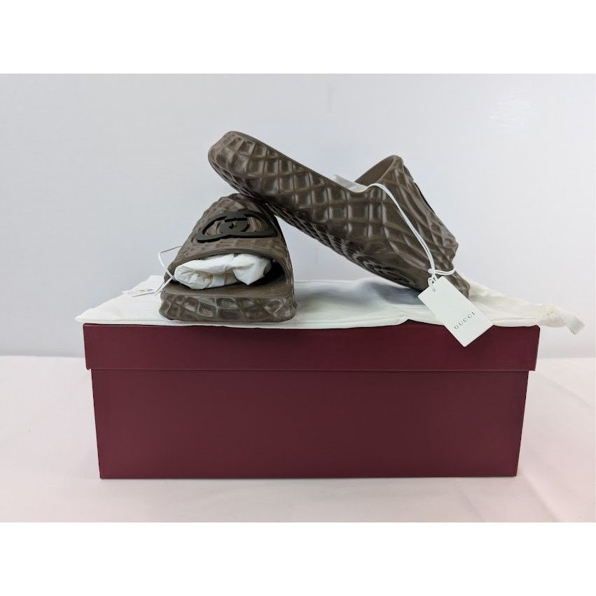 Gucci o1rshd1 Interlocking GG Water Ripple Sliders Sandals Brown Size US 11.5 / EU 44-45 - 17 Thumbnail