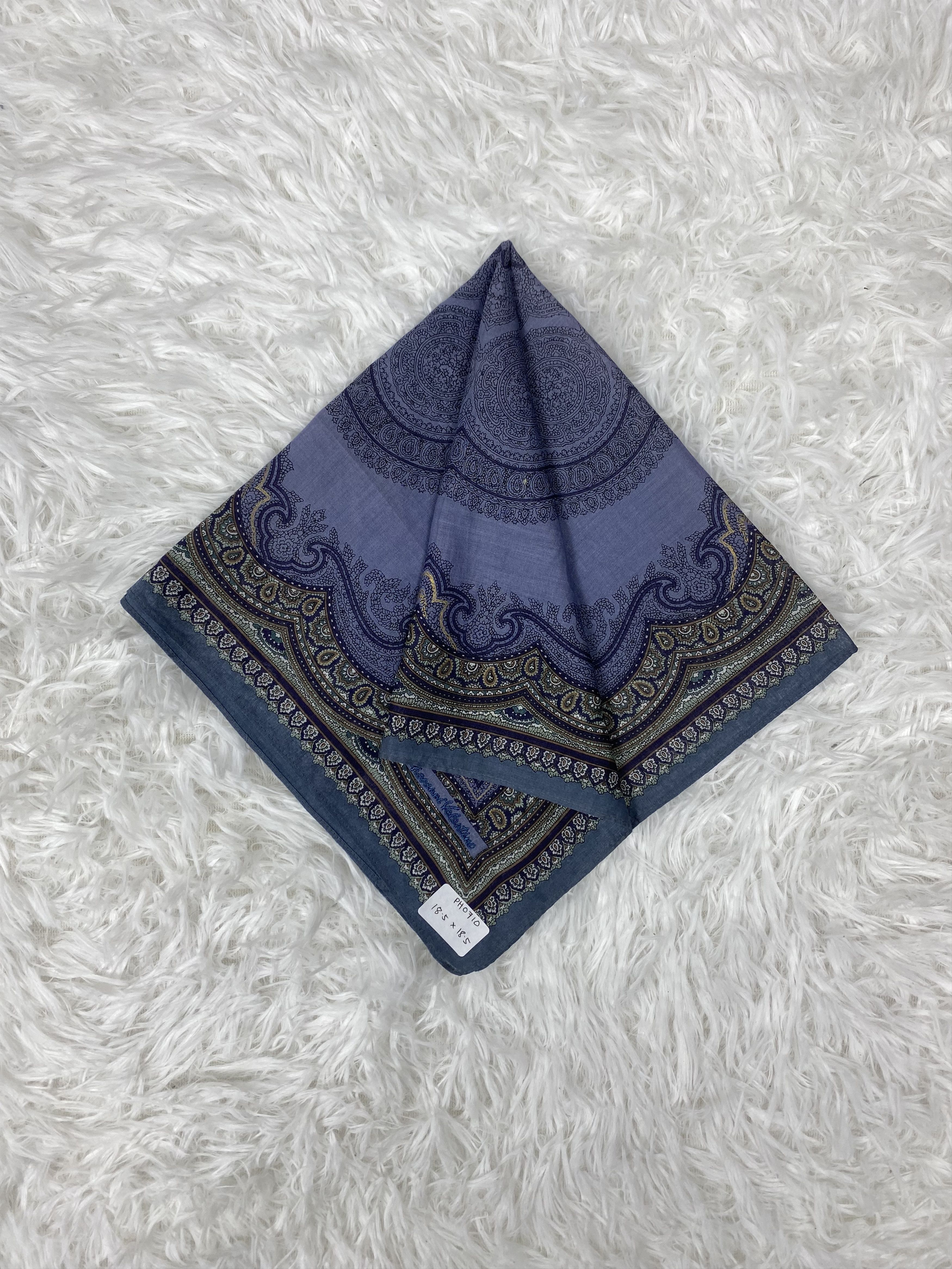 Giovanni Valentino × Vintage Vintage Giovanni Valentino Handkerchief Neckerchief PH0710 Size ONE SIZE - 1 Thumbnail