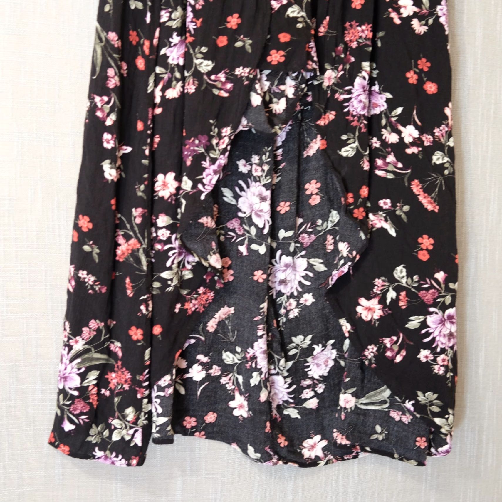 Torrid Torrid Skirt Shirt Hi-Low Floral Black Midi Skort Open Front 0 Womens Plus 0 Size Size 25" / US 0 / IT 36 - 3 Thumbnail