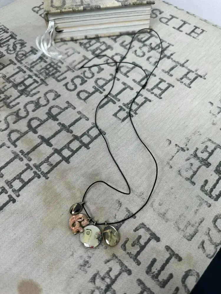 Undercover Undercover Grace Vintage Photograph Pendant Necklace Size ONE SIZE - 2 Thumbnail
