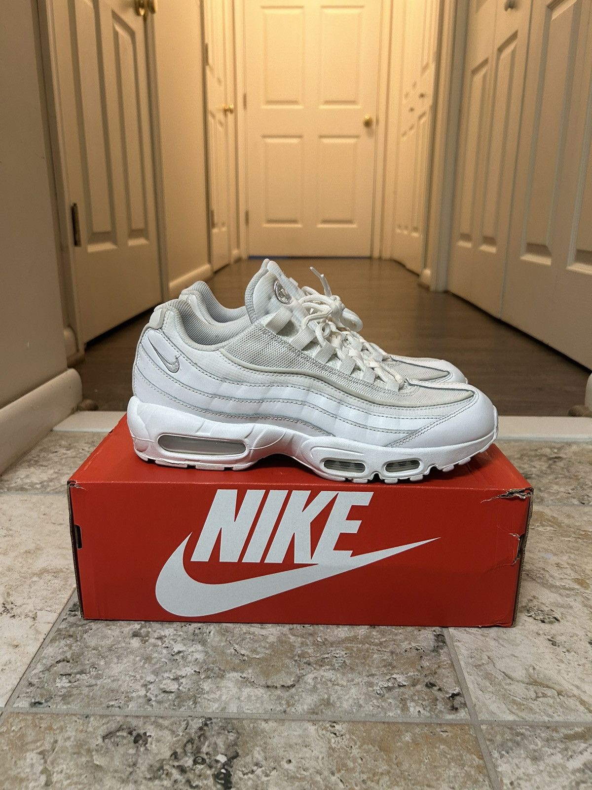 Nike Nike Air Max 95 Essential Size US 10 / EU 43 - 8 Thumbnail
