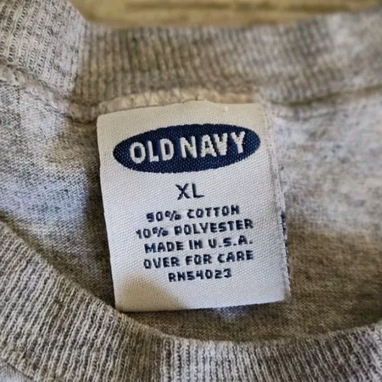 Old Navy VINTAGE Old Navy Logo T-Shirt Men XL Gray Crew Neck Short Sleeve USA 90s Casual Size US XL / EU 56 / 4 - 7 Thumbnail