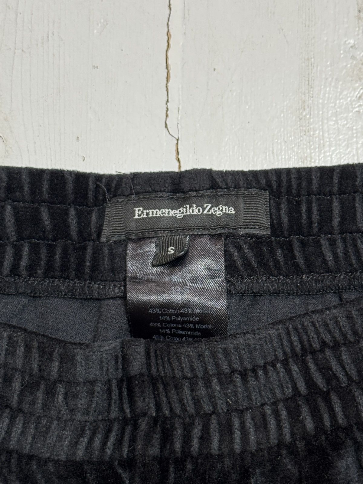 Ermenegildo Zegna VINTAGE ERMENEGILDO ZEGNA VELOUR BLACK PANTS Size 28" / US 6 / IT 42 - 6 Thumbnail