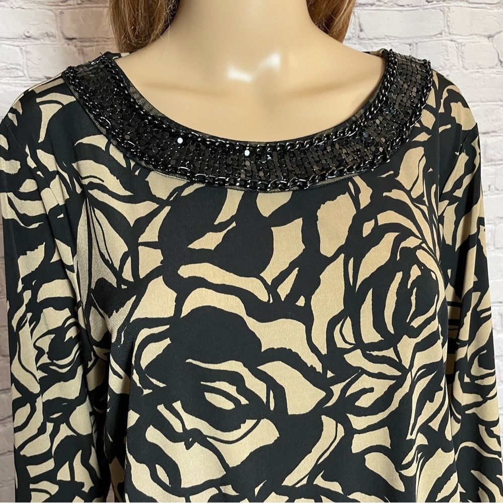 Other Susan Graver Floral Liquid Knit Embellished Neck Tunic Top Size L / US 10 / IT 46 - 2 Thumbnail