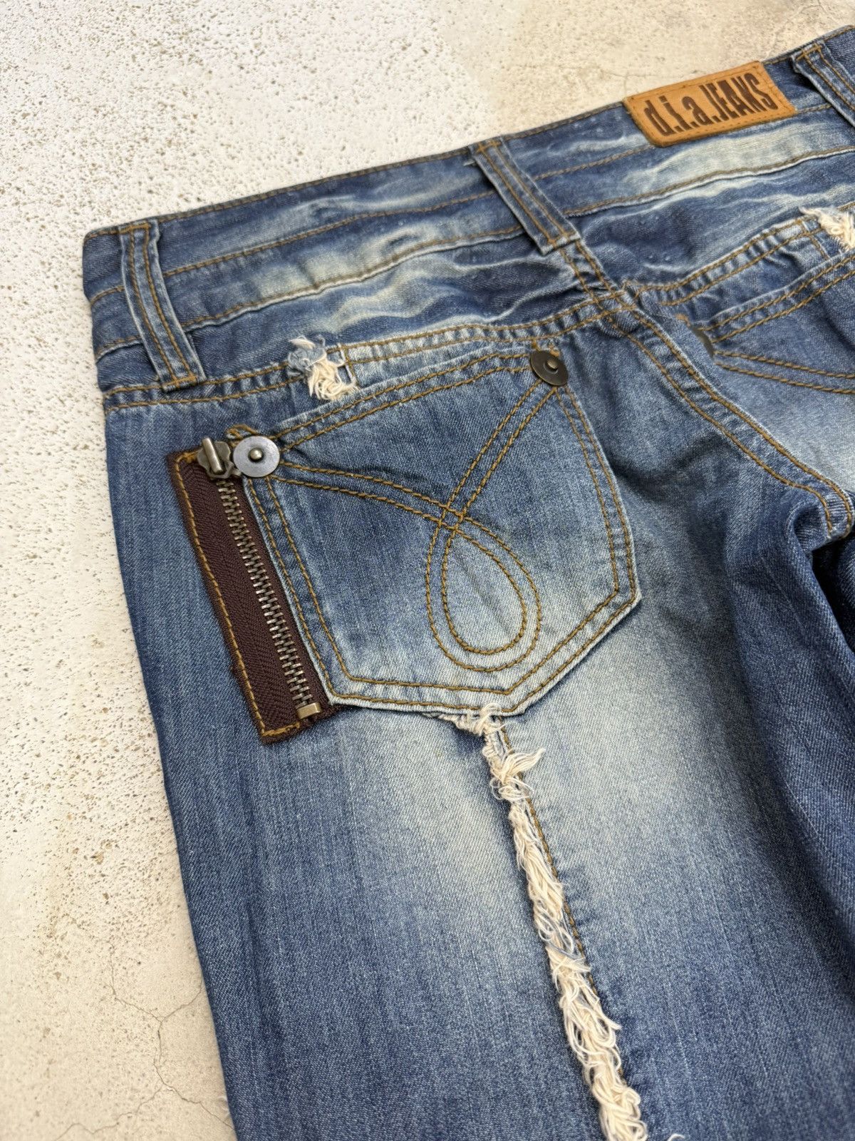 Japanese Brand d.i.a. jeans LGB Style Flare Unisex Denim Pants Size US 28 / EU 44 - 15 Thumbnail