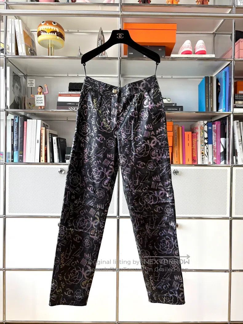 Chanel Chanel 19A black and purple neon graffiti camelia leather Size 25" / US 0 / IT 36 - 1 Thumbnail