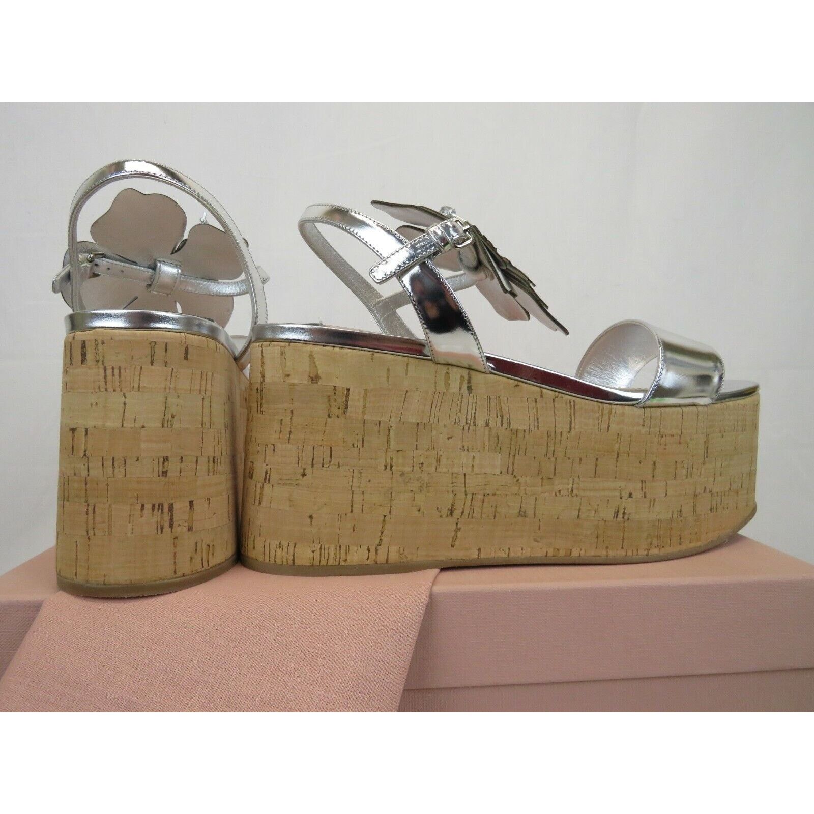 Miu Miu 5XZ346 SILVER POLISHED LEATHER FLOWER PLATFORM SANDALS 38.5 Size US 8.5 / IT 38.5 - 11 Thumbnail