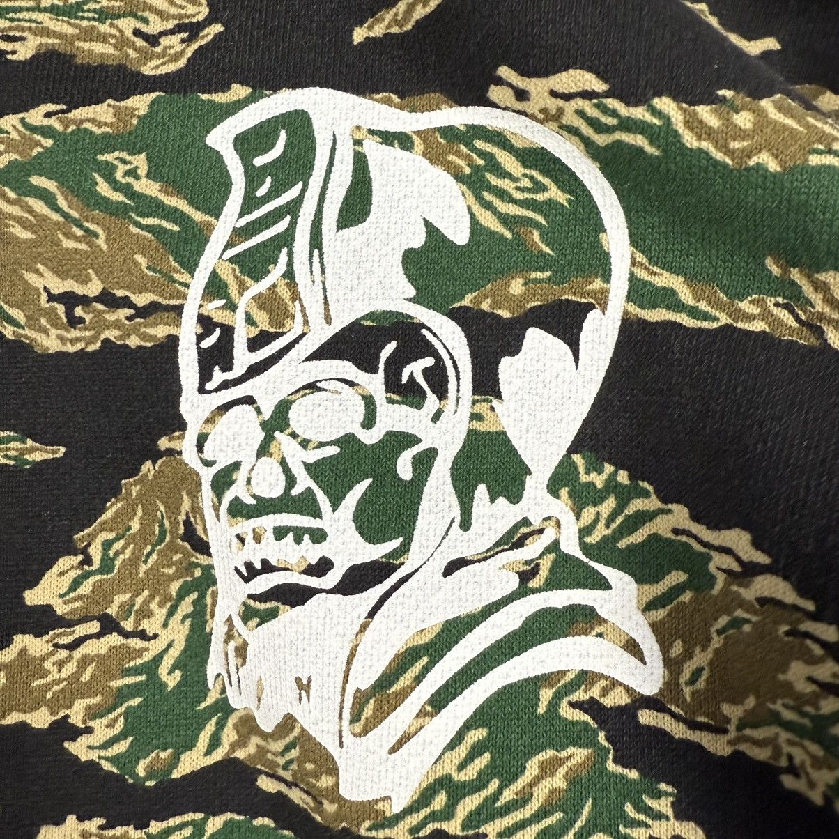 Bape BAPE Ursus Tiger Camo Shark Zip Up Hoodie Size US L / EU 52-54 / 3 - 3 Thumbnail