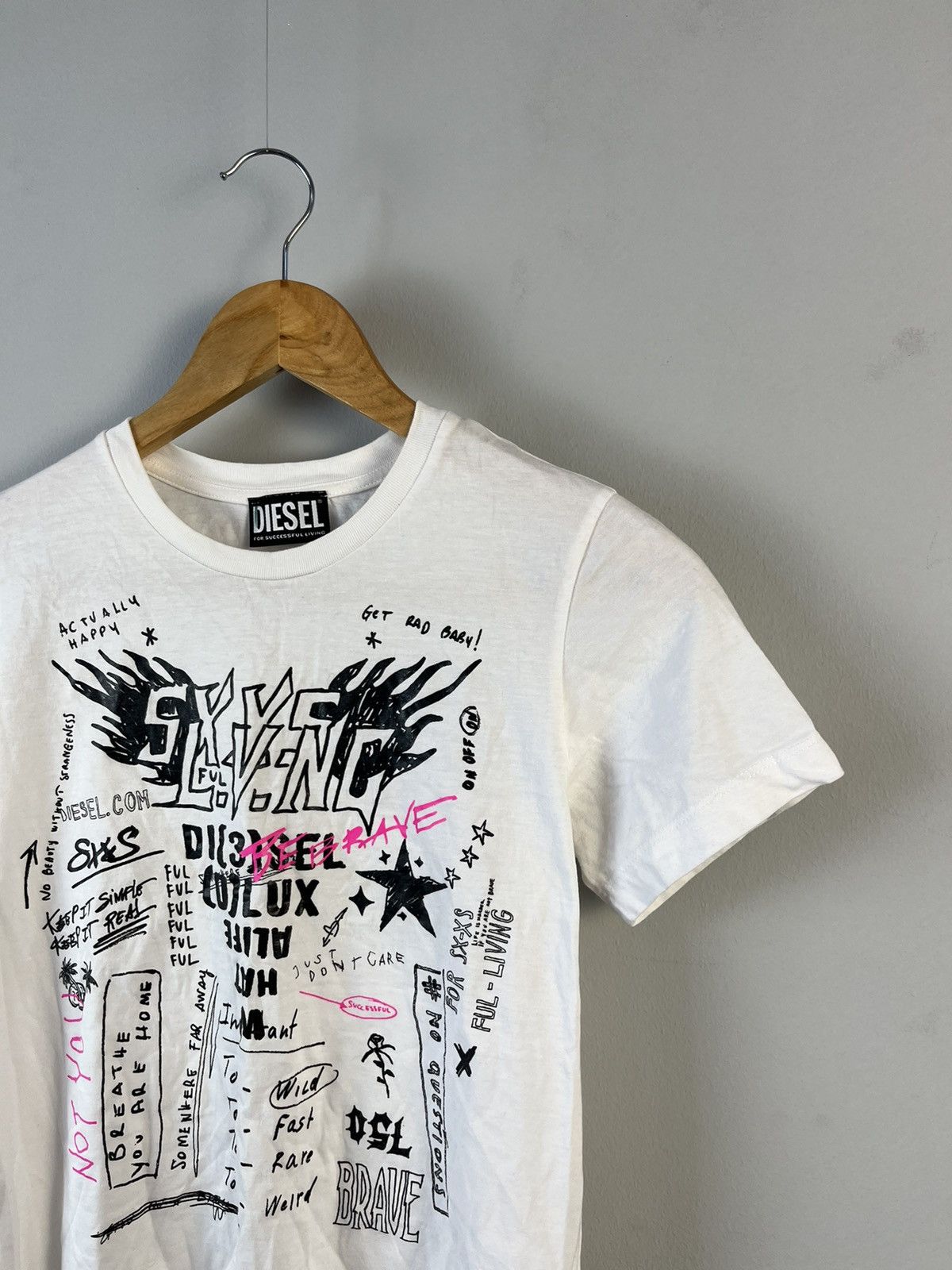 Diesel Diesel Avant Garde Y2K Graphic Print Short Sleeve Tee Shirt Size S / US 4 / IT 40 - 3 Thumbnail