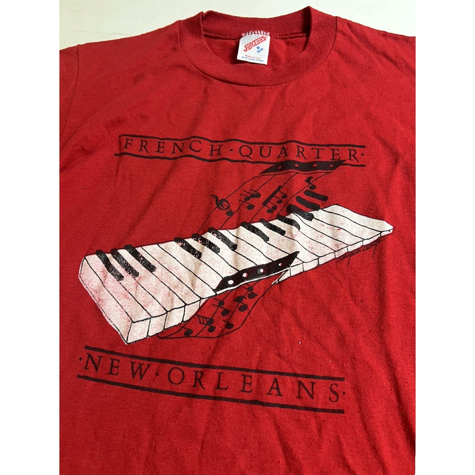 Jerzees VINTAGE New Orleans French Quarter T-shirt Men’s M Red Cotton Blend Graphic Tee Jazz 90s City Music Jerzees Logo Short Sleeve Crew Neck Size US M / EU 48-50 / 2 - 4 Thumbnail