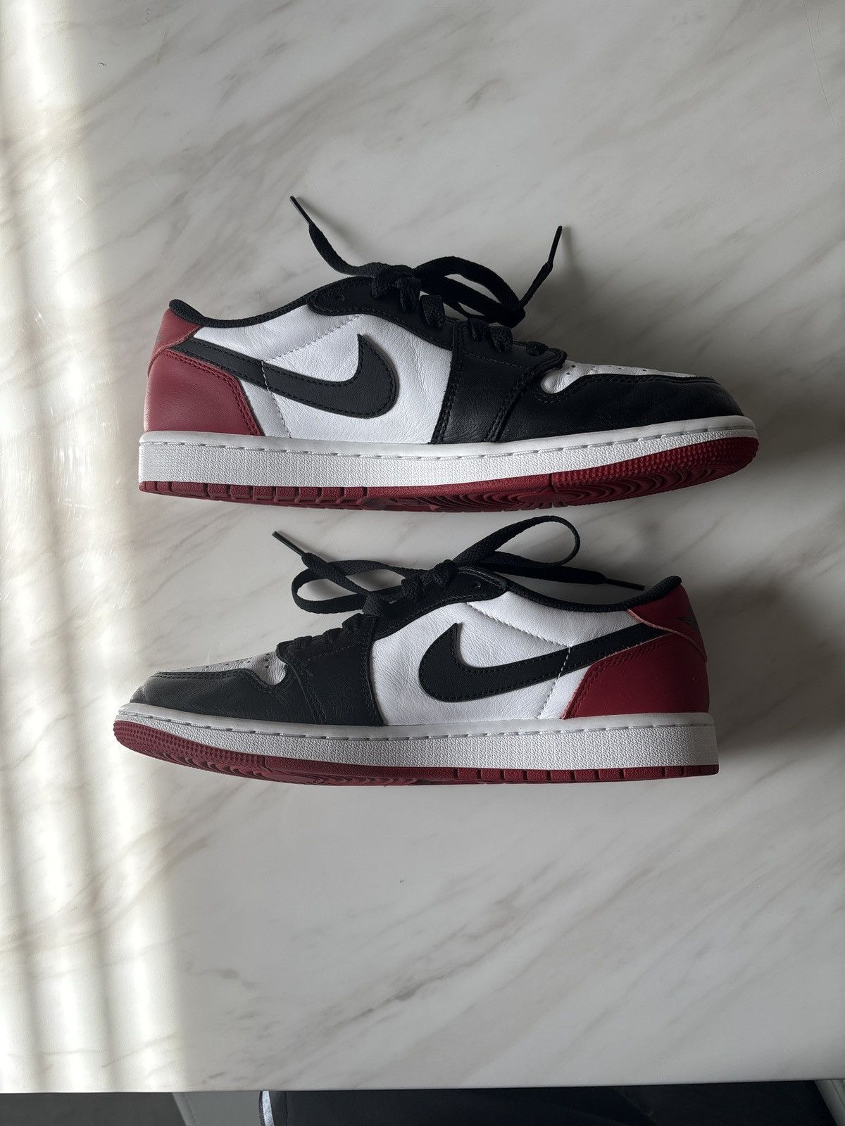 Jordan Brand Jordan 1 Retro Low OG Black Toe Size US 8.5 / EU 41-42 - 3 Thumbnail