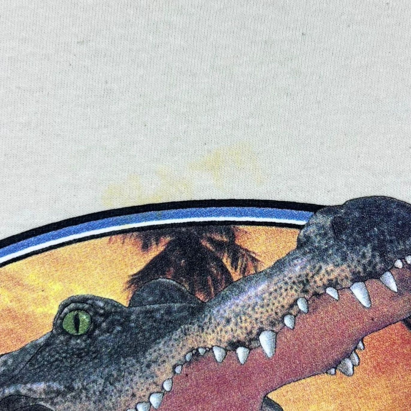 Gildan Florida Sanibel Island Crocodile Souvenir Graphic Cream T-Shirt Medium Mens Shirt Graphic Print 90s? Size US M / EU 48-50 / 2 - 5 Thumbnail
