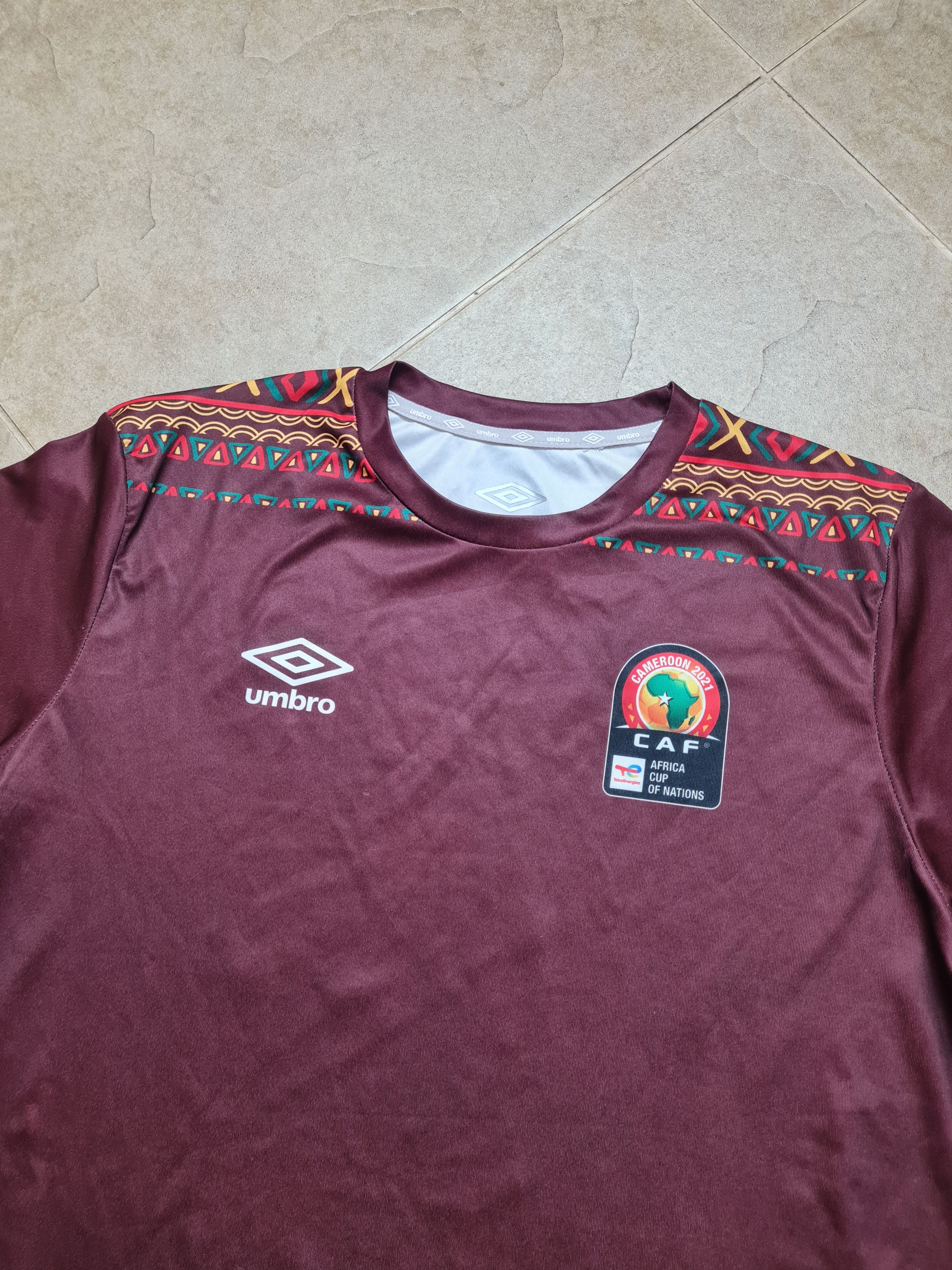 Umbro SOCCER CAMEROON 21 AFRICA CUP OF NATIONS UMBRO FOTBALL Size US L / EU 52-54 / 3 - 3 Thumbnail
