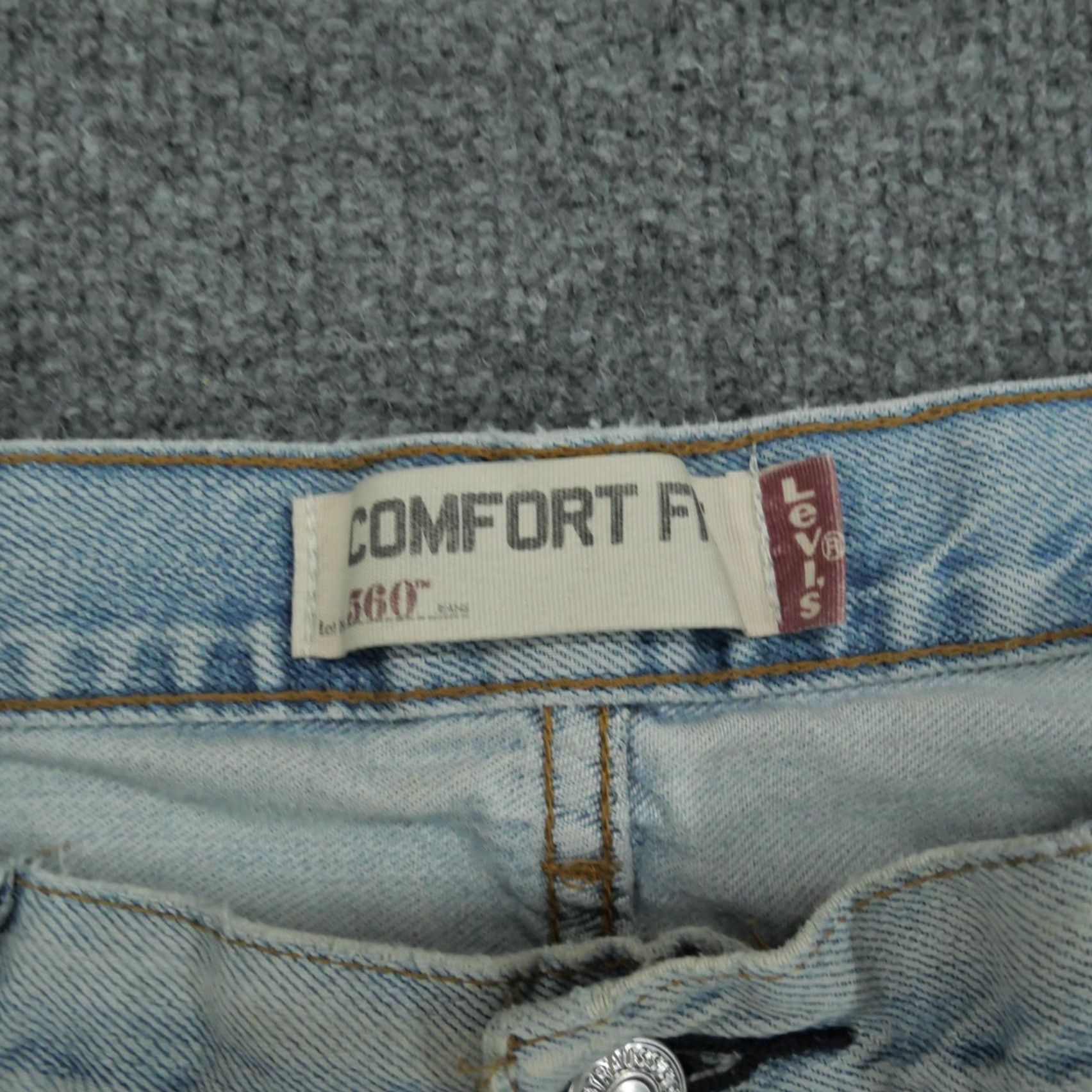 Levi's VINTAGE Levi's 560 Jeans Mens 36x34 Blue Distressed Grunge Tapered Baggy 90s Men Jeans Size US 36 / EU 52 - 7 Thumbnail
