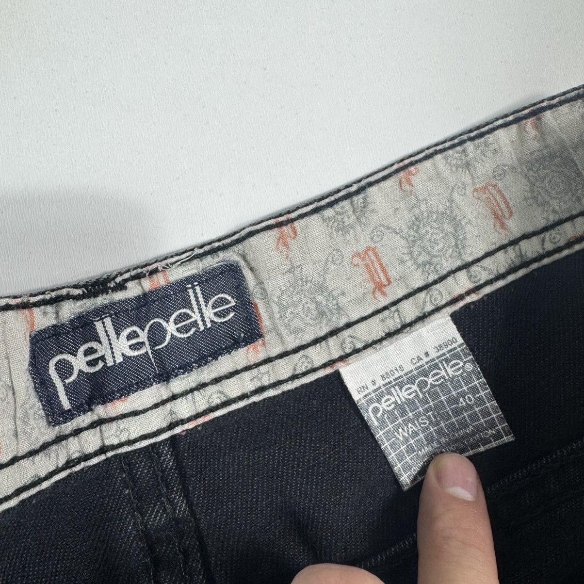 Pelle Pelle × Vintage vintage short pelle pelle big logo rare item Size US 36 / EU 52 - 6 Thumbnail