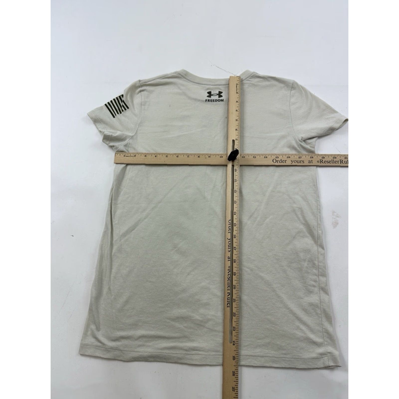 Under Armour Under Armour Shirt Womens Medium Beige Freedom Flag USA Loose Fit Ladies Size M / US 6-8 / IT 42-44 - 5 Thumbnail
