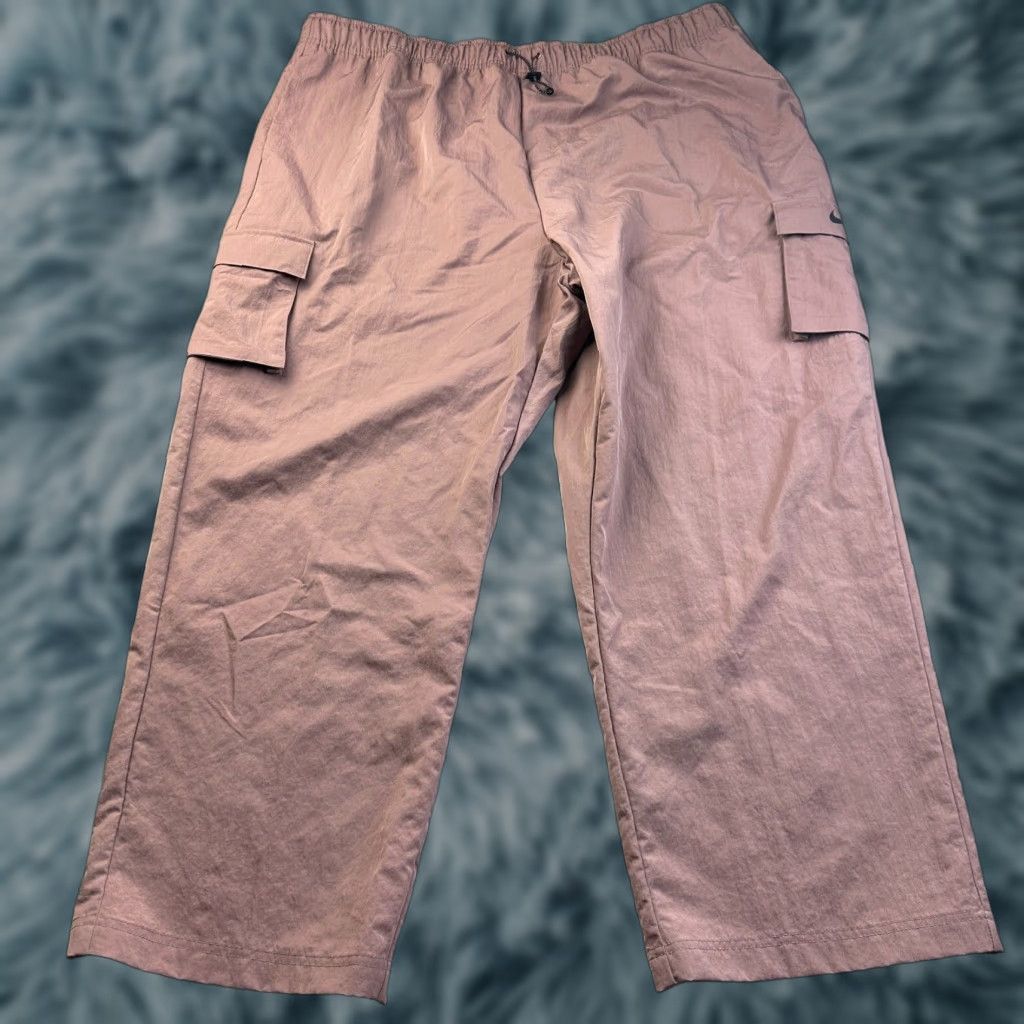Nike Nike Pants Womens 2X Purple Mauve High Waisted Woven Cargo Shirt? Size 40" / US 18 - 1 Thumbnail