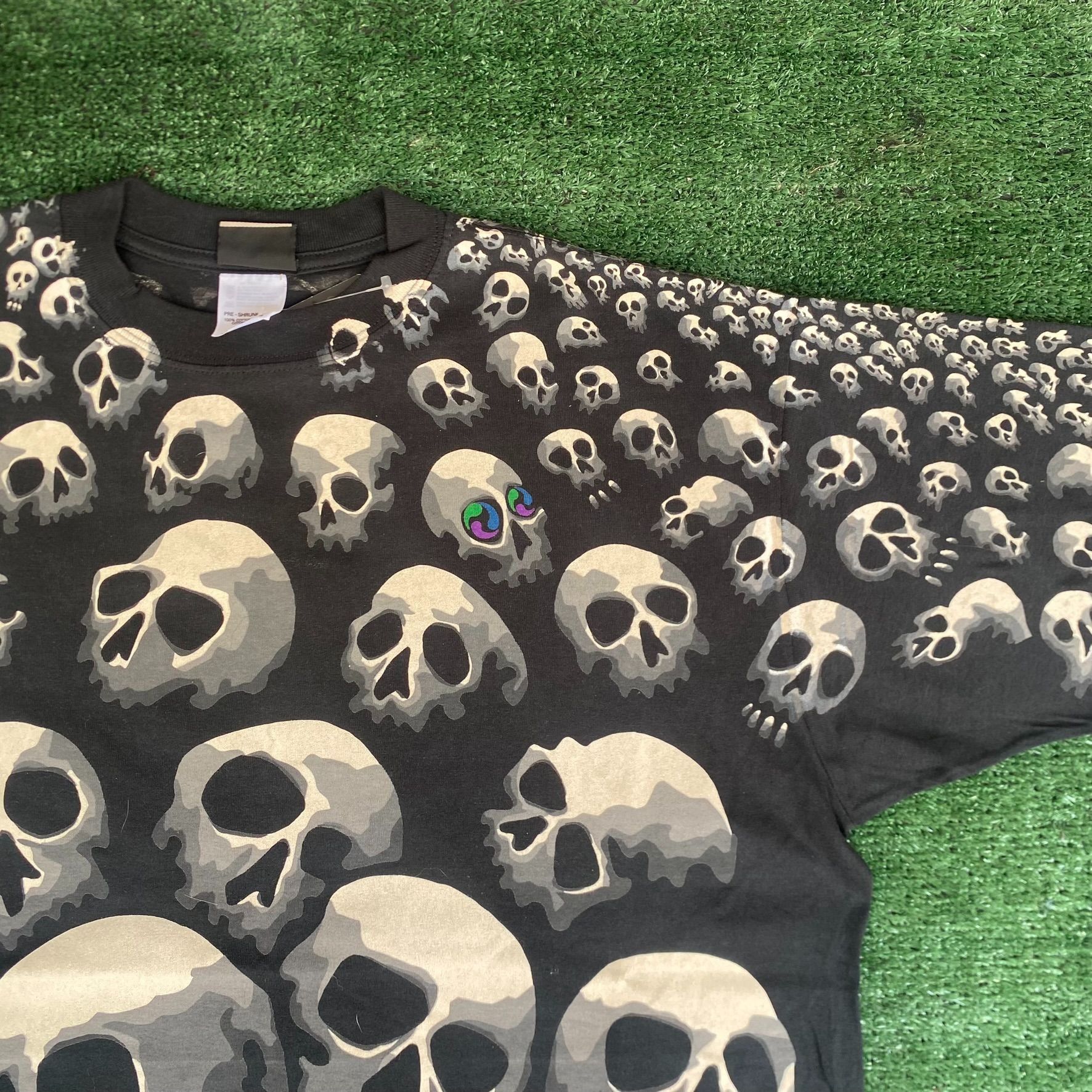 Liquid Blue Vintage 90s Son of Skulls Shirt All Over AOP Goth Emo Tee Size US XL / EU 56 / 4 - 2 Thumbnail