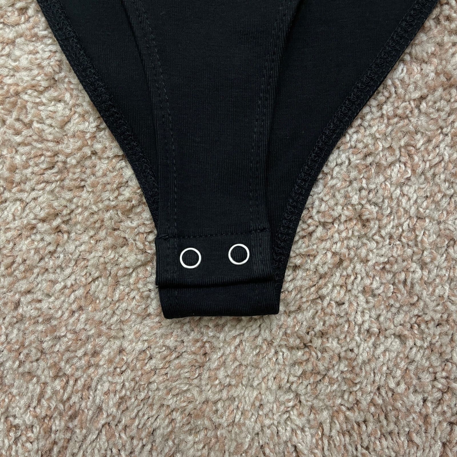 Forever 21 Forever 21 Low Scoop Back Short Sleeve Bodysuit Black NWT XS Size XS / US 0-2 / IT 36-38 - 23 Thumbnail