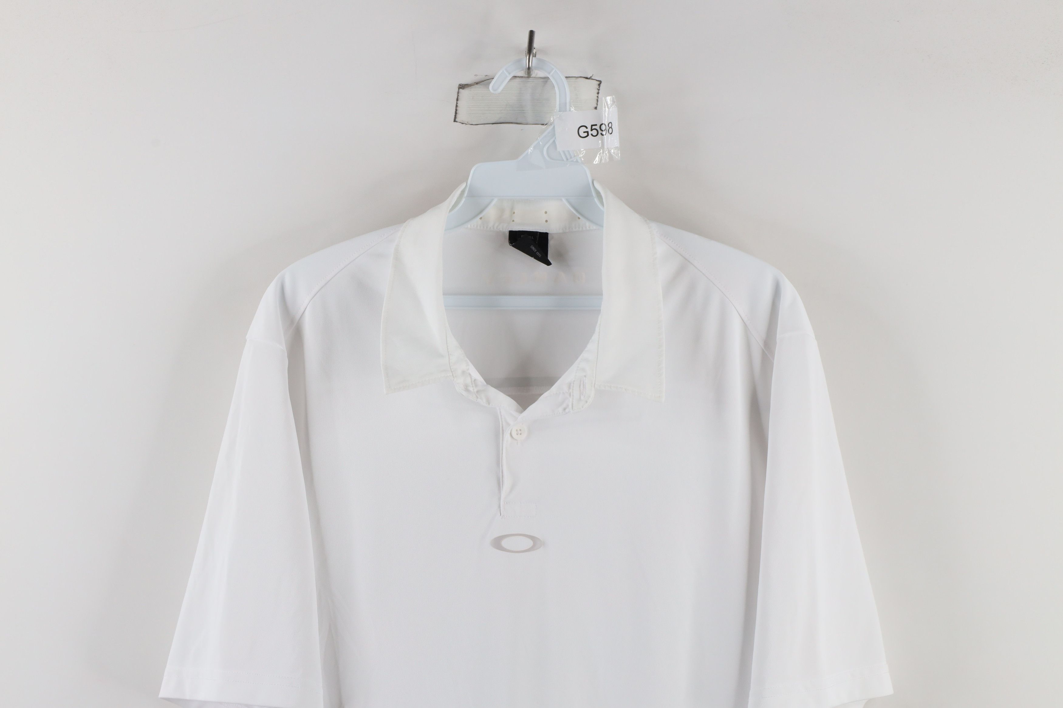 Oakley × Vintage Vintage Oakley Spell Out Vented Collared Polo Shirt White Size US L / EU 52-54 / 3 - 2 Thumbnail