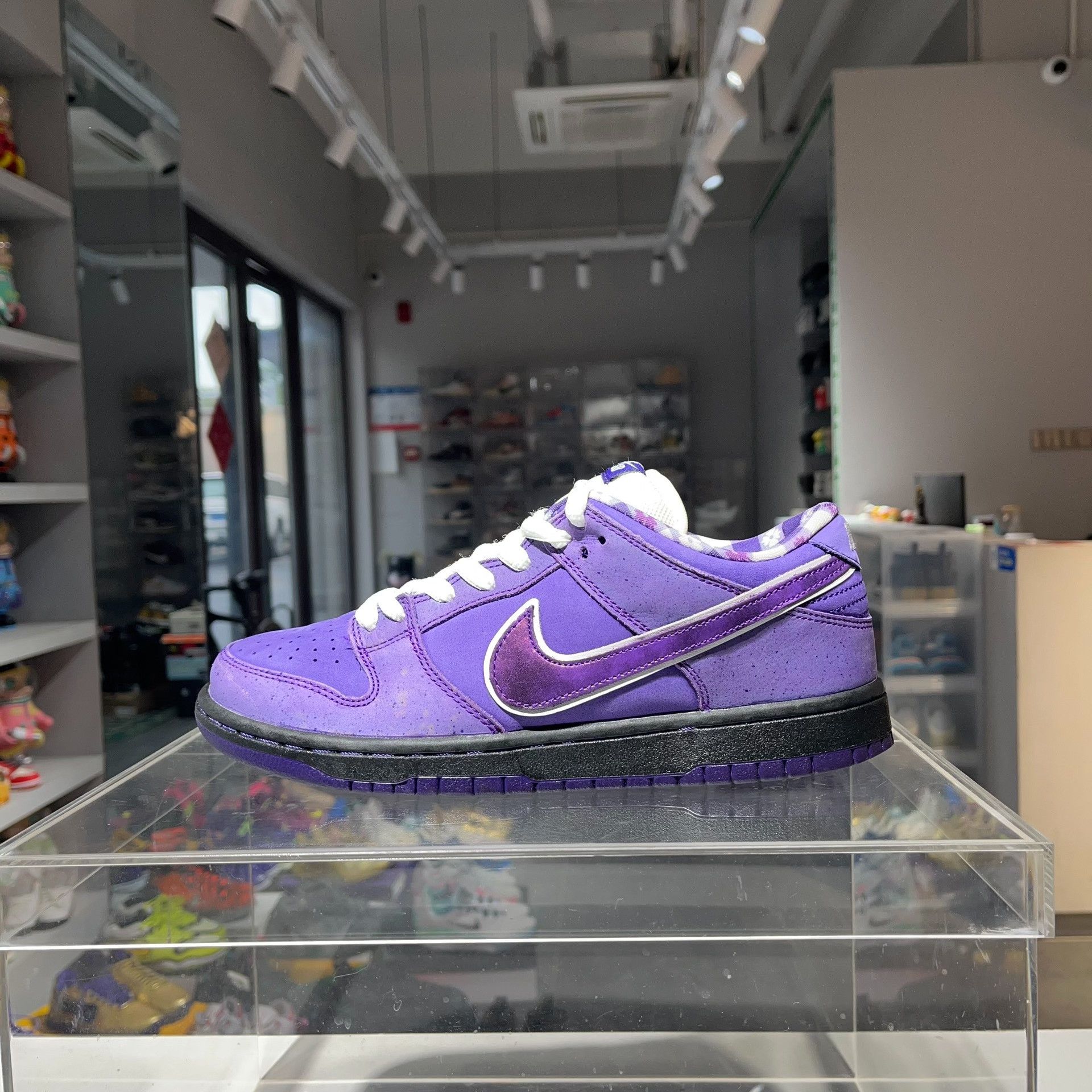 Nike Nike DUNK Purple Lowtop Sneakers 42 Men Size US 9 / EU 42 - 1 Thumbnail